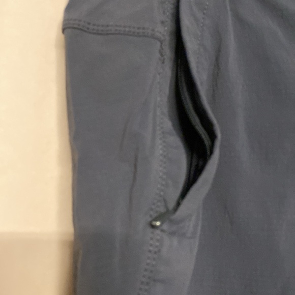 Athleta Trekkie 2.0 Jogger Pants Size 10 Color Gray - Picture 3 of 11